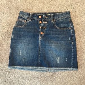 Roxy Denim skirt ~ size small
